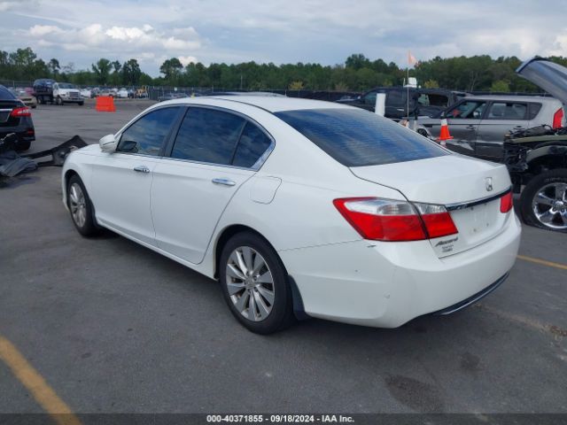 Photo 2 VIN: 1HGCR2F72FA255305 - HONDA ACCORD 