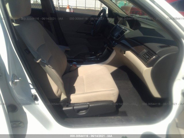 Photo 4 VIN: 1HGCR2F72GA173821 - HONDA ACCORD SEDAN 