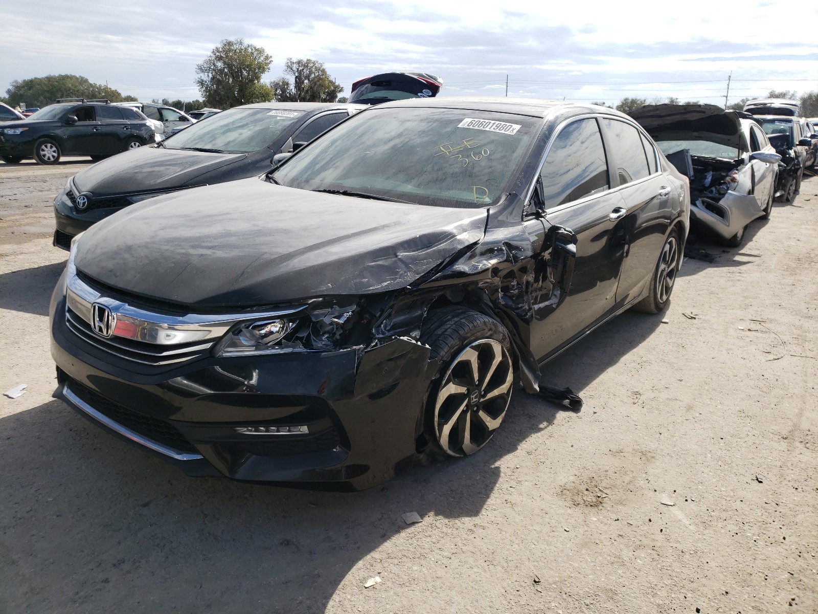 Photo 1 VIN: 1HGCR2F72HA042938 - HONDA ACCORD EX 