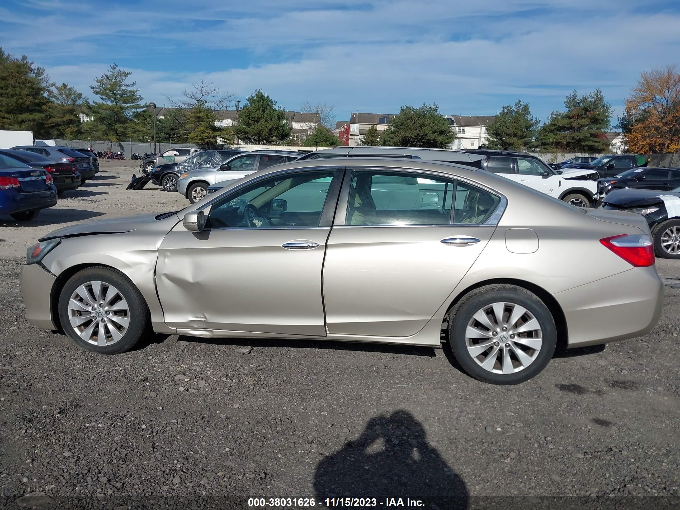 Photo 13 VIN: 1HGCR2F73EA182248 - HONDA ACCORD 