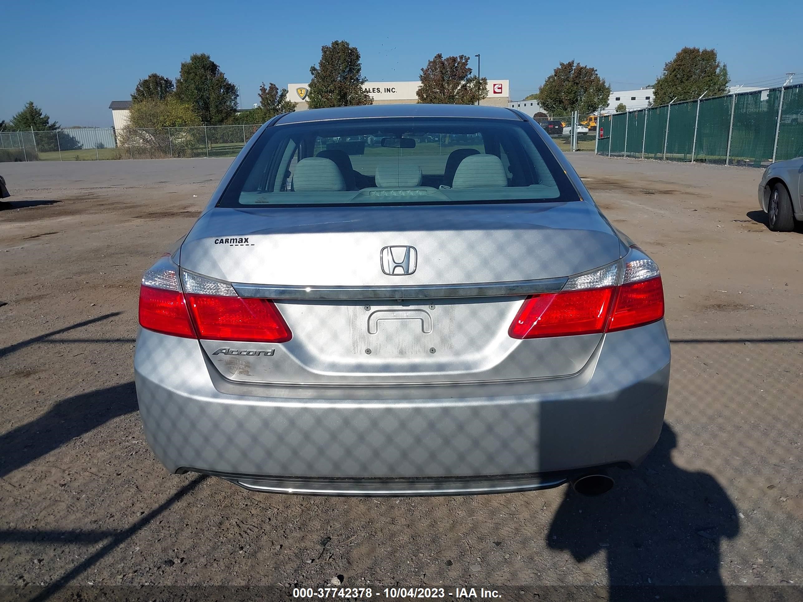 Photo 15 VIN: 1HGCR2F73FA131222 - HONDA ACCORD 