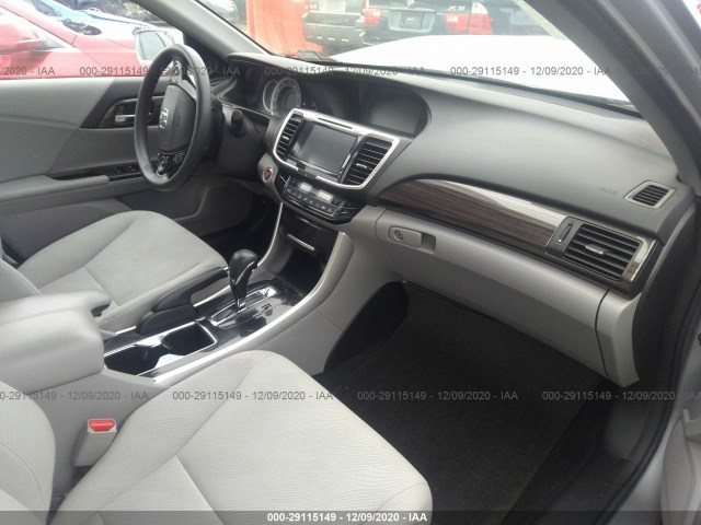 Photo 4 VIN: 1HGCR2F73HA299686 - HONDA ACCORD SEDAN 