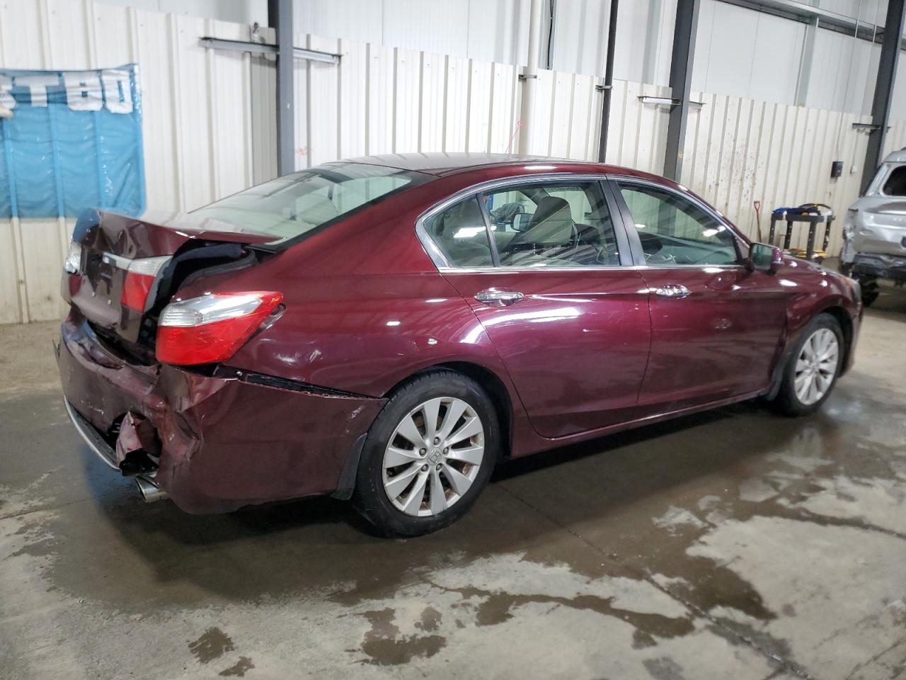 Photo 2 VIN: 1HGCR2F74FA054019 - HONDA ACCORD 