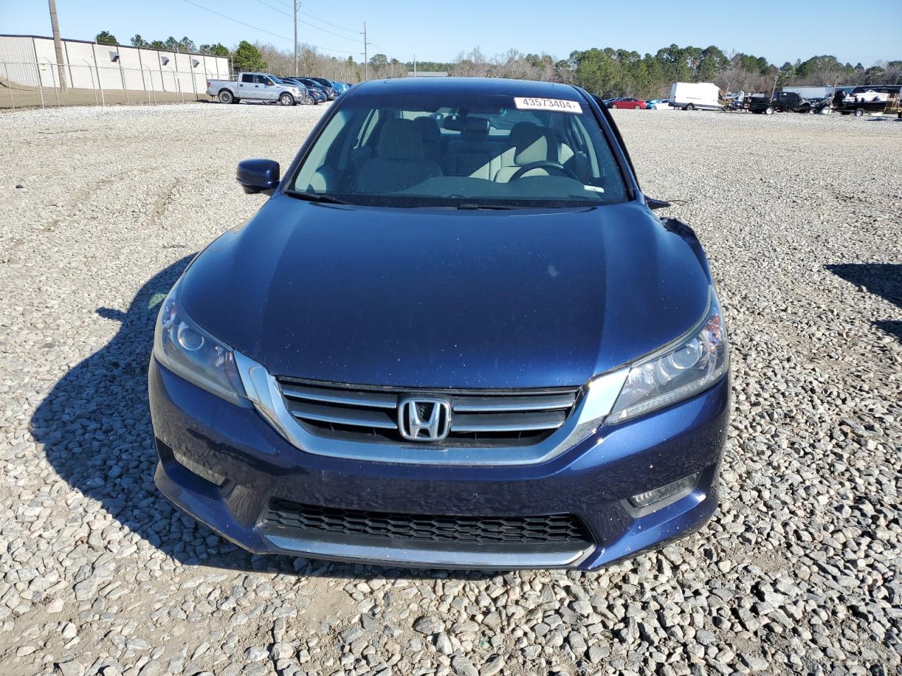 Photo 4 VIN: 1HGCR2F74FA081821 - HONDA ACCORD 