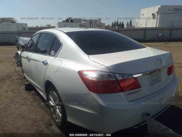 Photo 2 VIN: 1HGCR2F74FA207272 - HONDA ACCORD SEDAN 