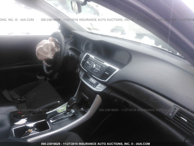 Photo 4 VIN: 1HGCR2F74FA236366 - HONDA ACCORD SEDAN 