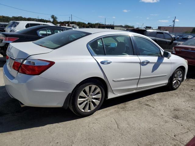 Photo 2 VIN: 1HGCR2F74FA250266 - HONDA ACCORD EX 