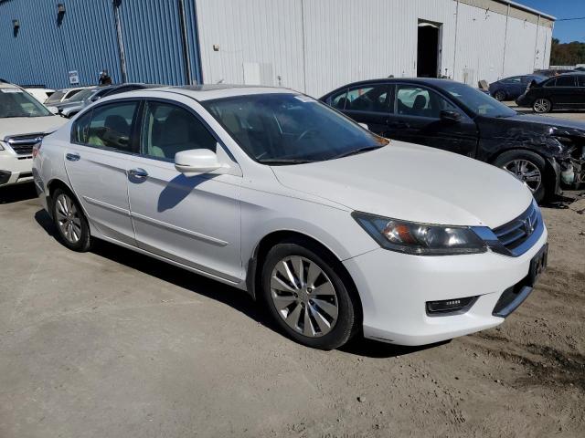 Photo 3 VIN: 1HGCR2F74FA250266 - HONDA ACCORD EX 