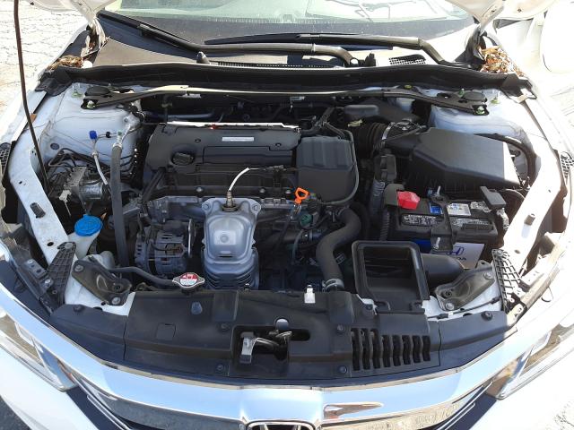 Photo 6 VIN: 1HGCR2F74HA215374 - HONDA ACCORD 