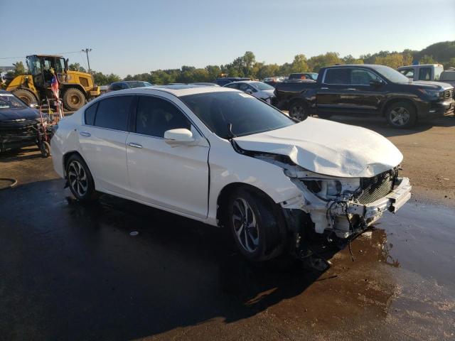 Photo 3 VIN: 1HGCR2F74HA264316 - HONDA ACCORD EX 