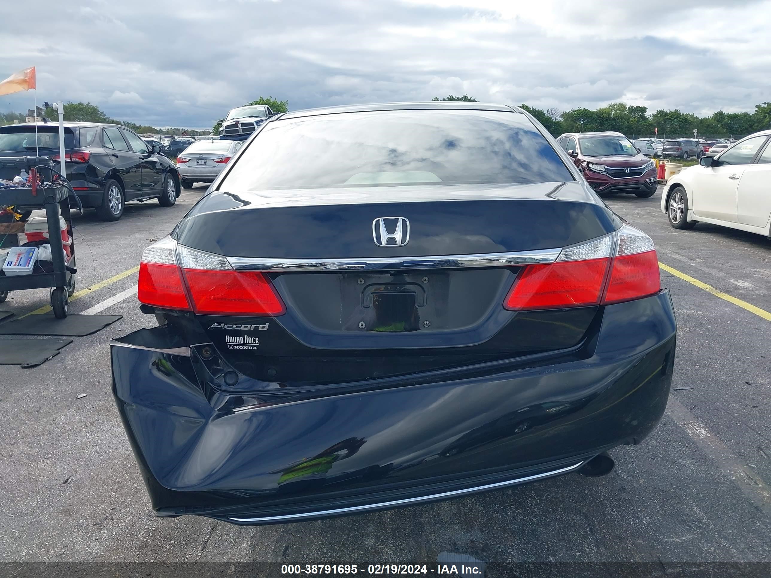 Photo 5 VIN: 1HGCR2F75EA057090 - HONDA ACCORD 