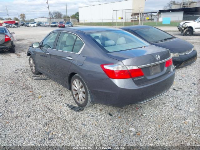 Photo 2 VIN: 1HGCR2F75FA041117 - HONDA ACCORD 