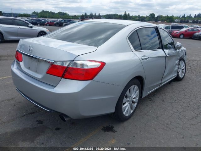 Photo 3 VIN: 1HGCR2F75FA089426 - HONDA ACCORD 