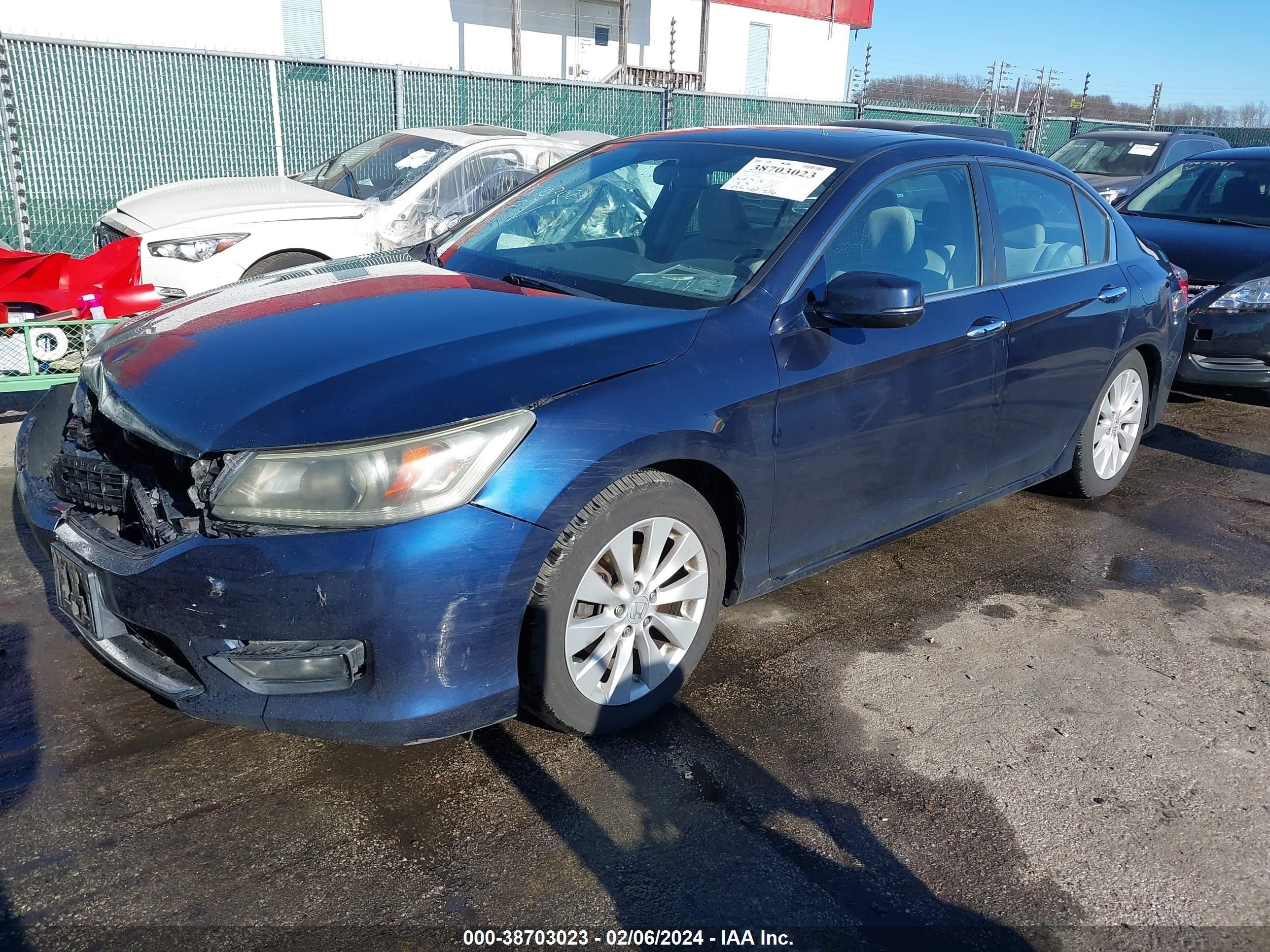 Photo 1 VIN: 1HGCR2F75FA138897 - HONDA ACCORD 