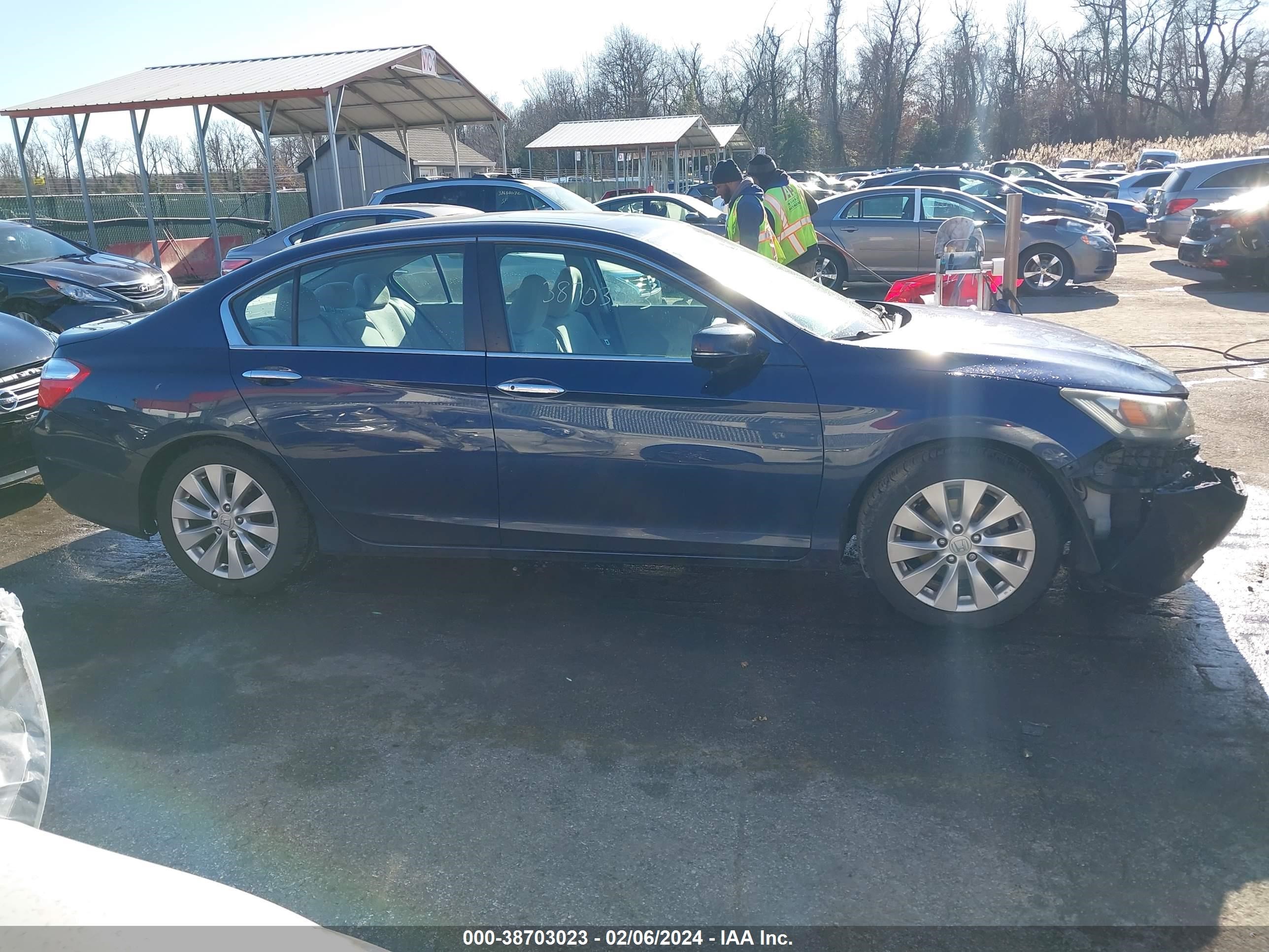 Photo 12 VIN: 1HGCR2F75FA138897 - HONDA ACCORD 