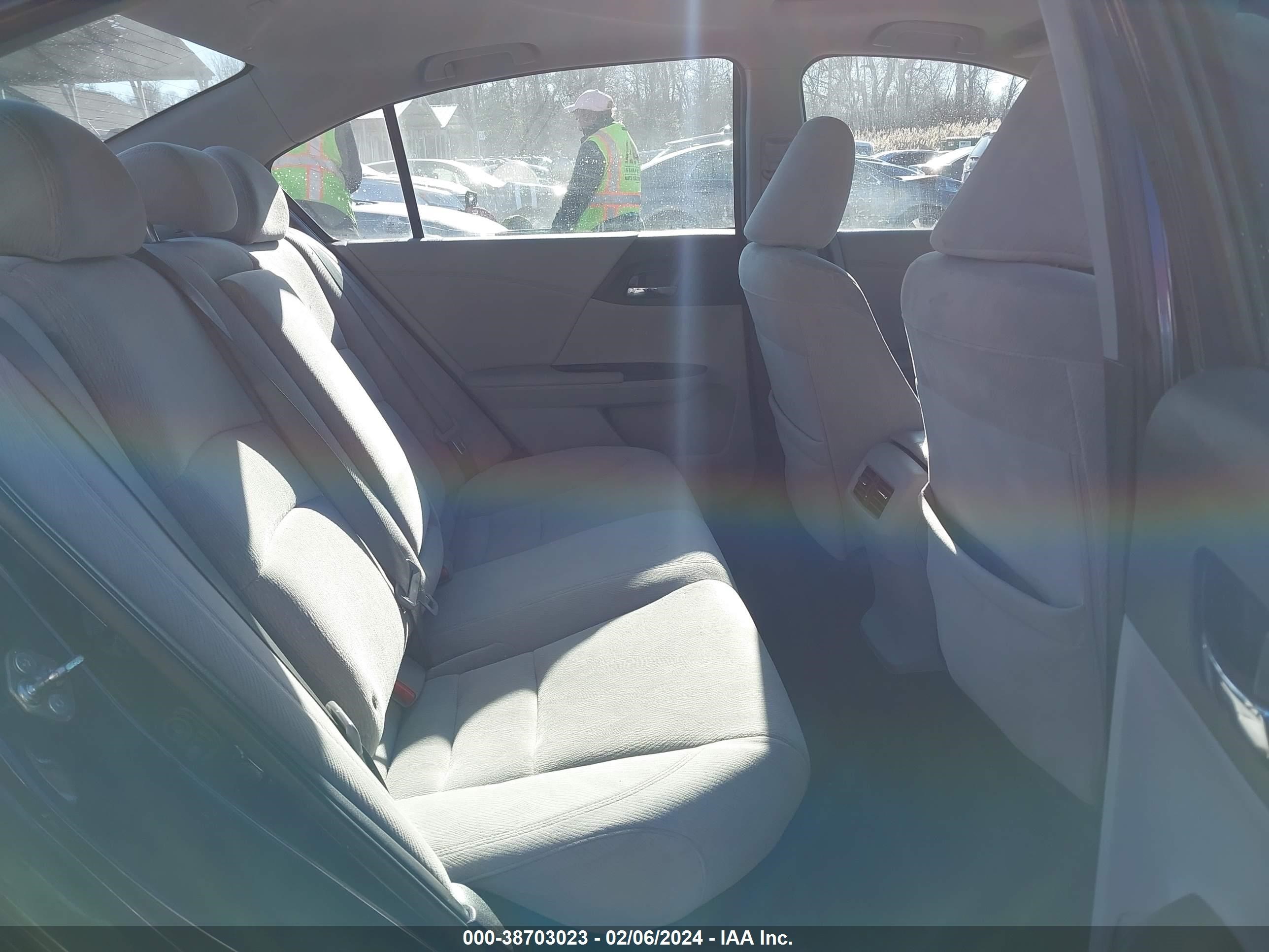 Photo 7 VIN: 1HGCR2F75FA138897 - HONDA ACCORD 