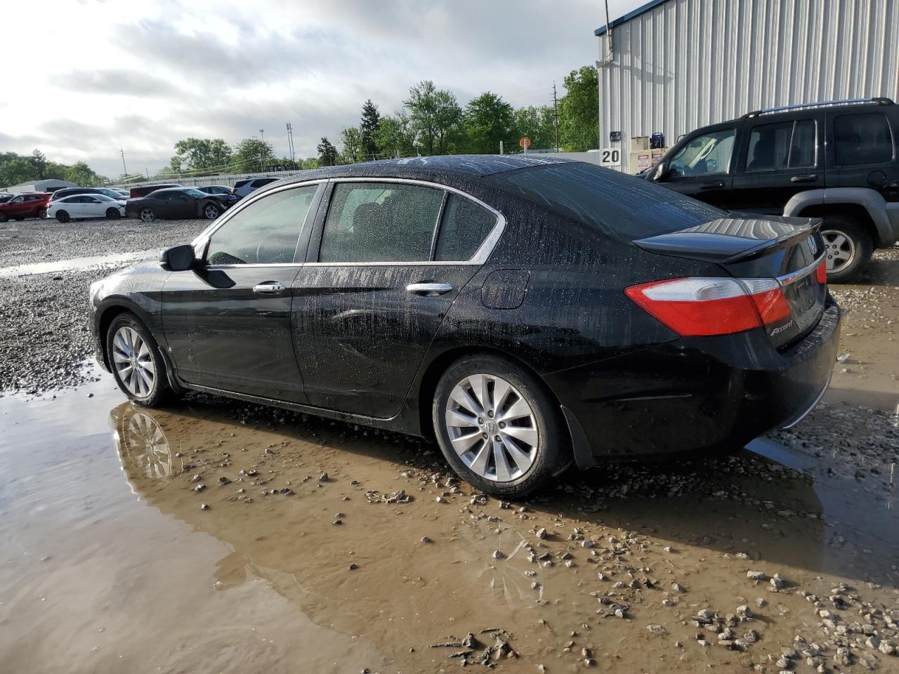 Photo 1 VIN: 1HGCR2F75FA220130 - HONDA ACCORD 