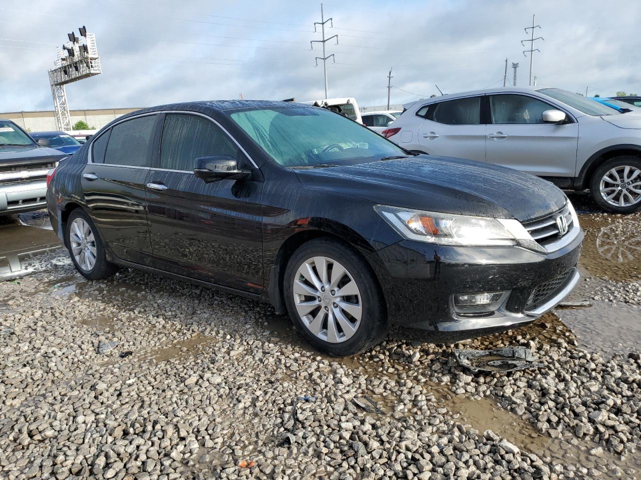 Photo 3 VIN: 1HGCR2F75FA220130 - HONDA ACCORD 