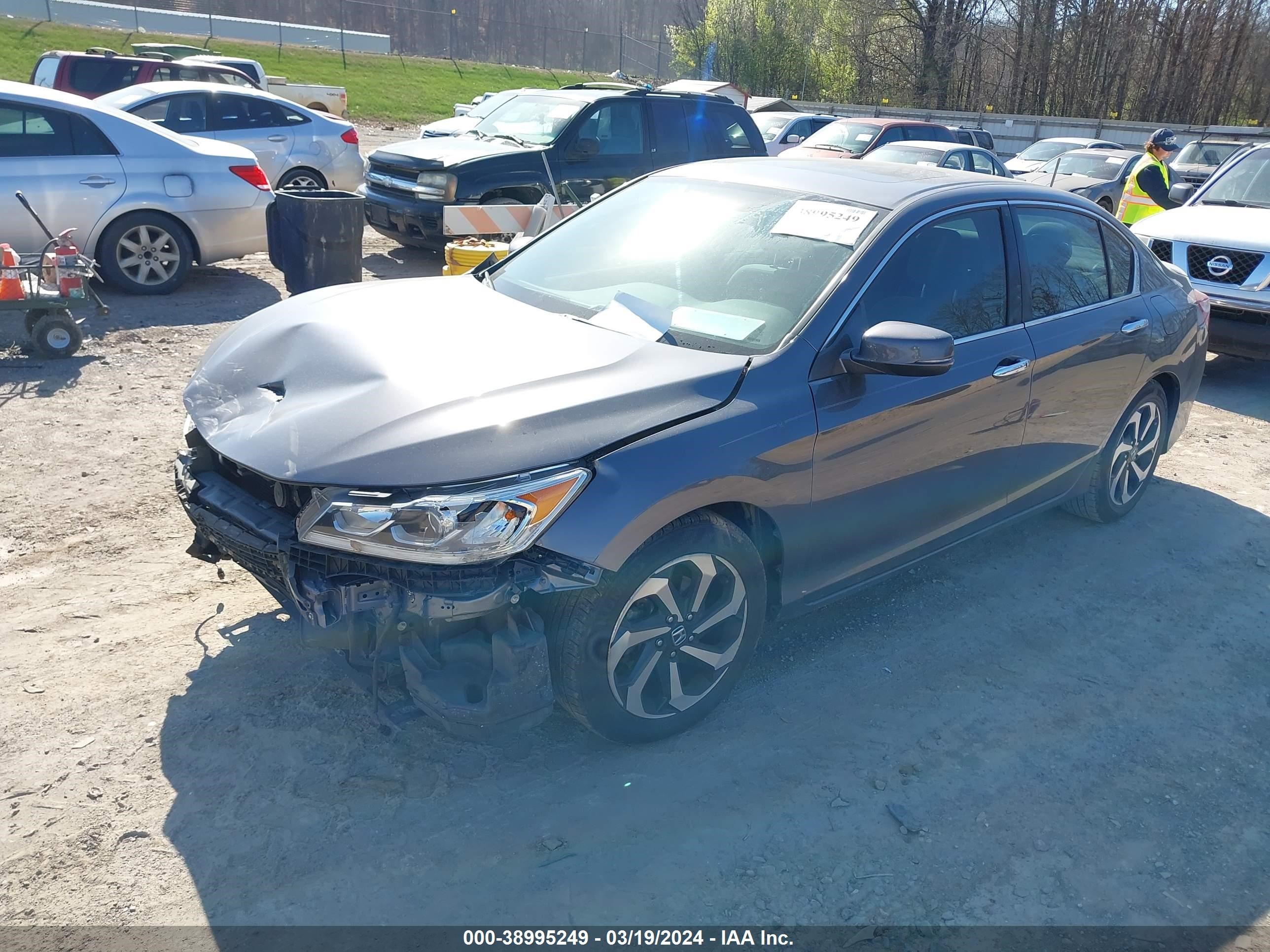 Photo 1 VIN: 1HGCR2F75GA208271 - HONDA ACCORD 