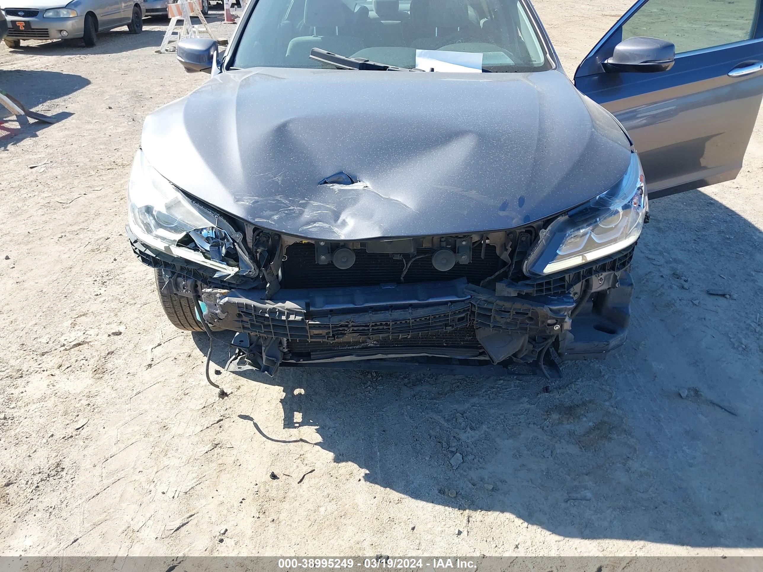 Photo 11 VIN: 1HGCR2F75GA208271 - HONDA ACCORD 