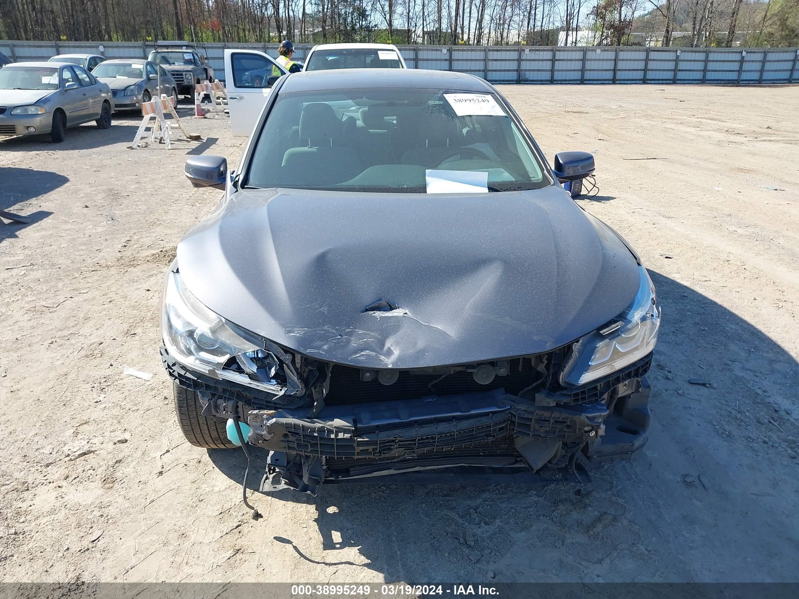 Photo 12 VIN: 1HGCR2F75GA208271 - HONDA ACCORD 