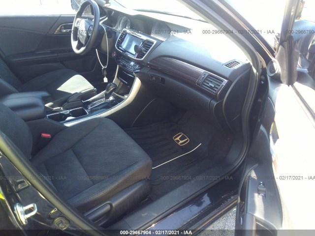 Photo 4 VIN: 1HGCR2F75HA164645 - HONDA ACCORD SEDAN 