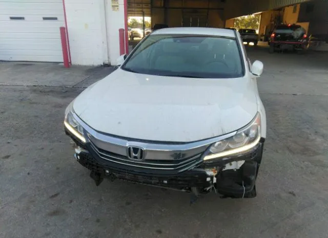 Photo 5 VIN: 1HGCR2F75HA802392 - HONDA ACCORD SEDAN 