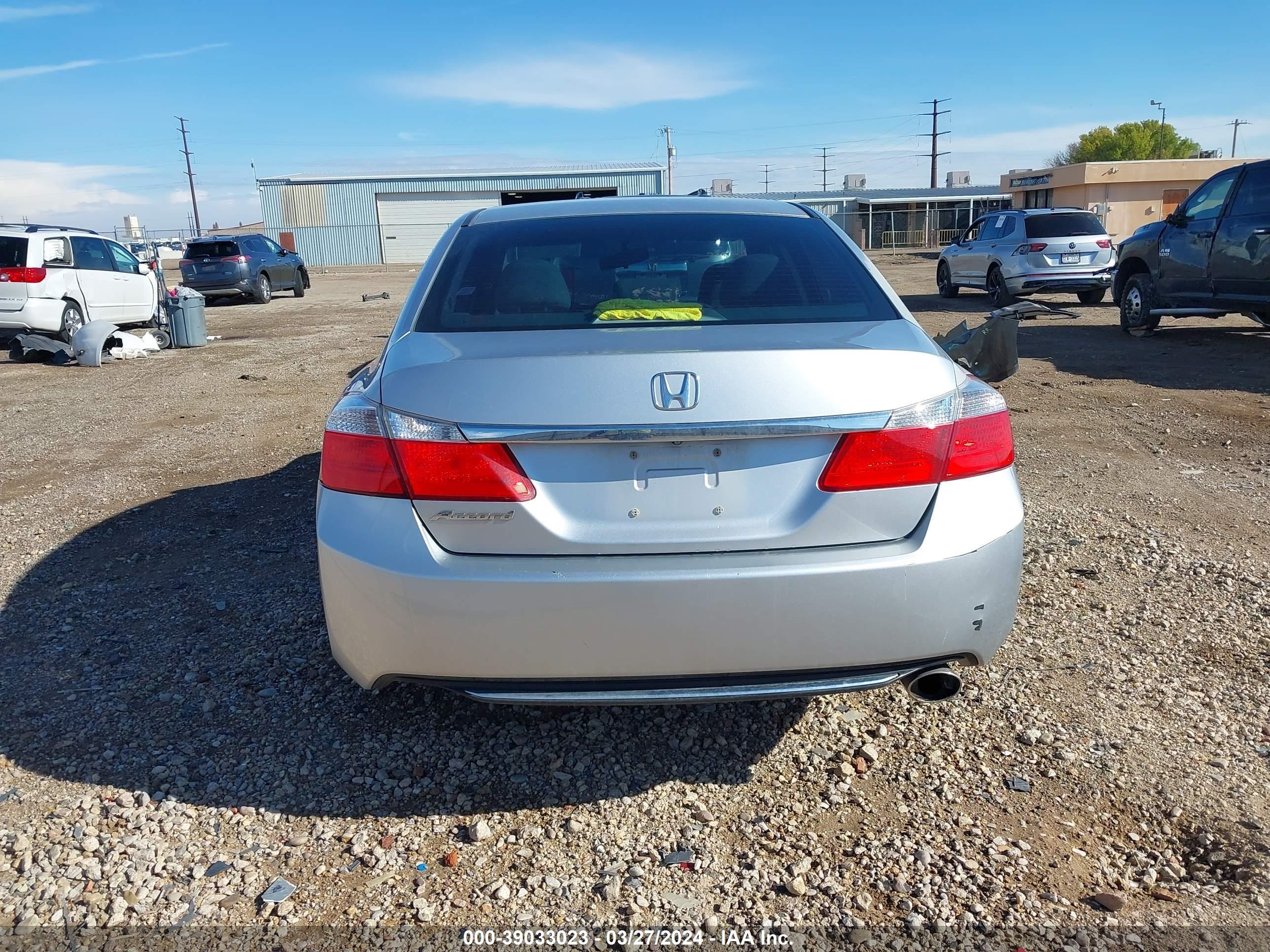 Photo 16 VIN: 1HGCR2F76DA132894 - HONDA ACCORD 