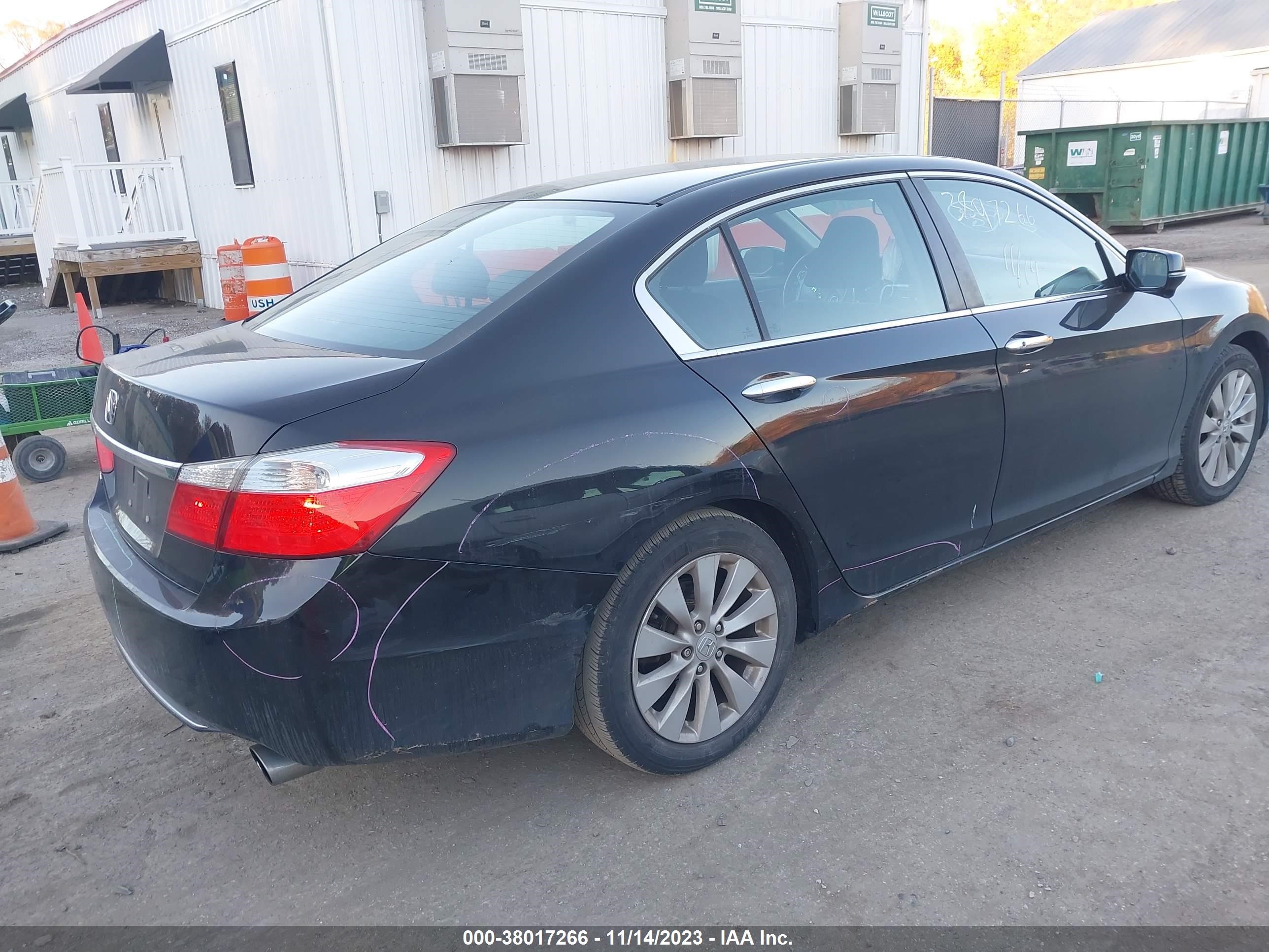 Photo 3 VIN: 1HGCR2F76EA126255 - HONDA ACCORD 