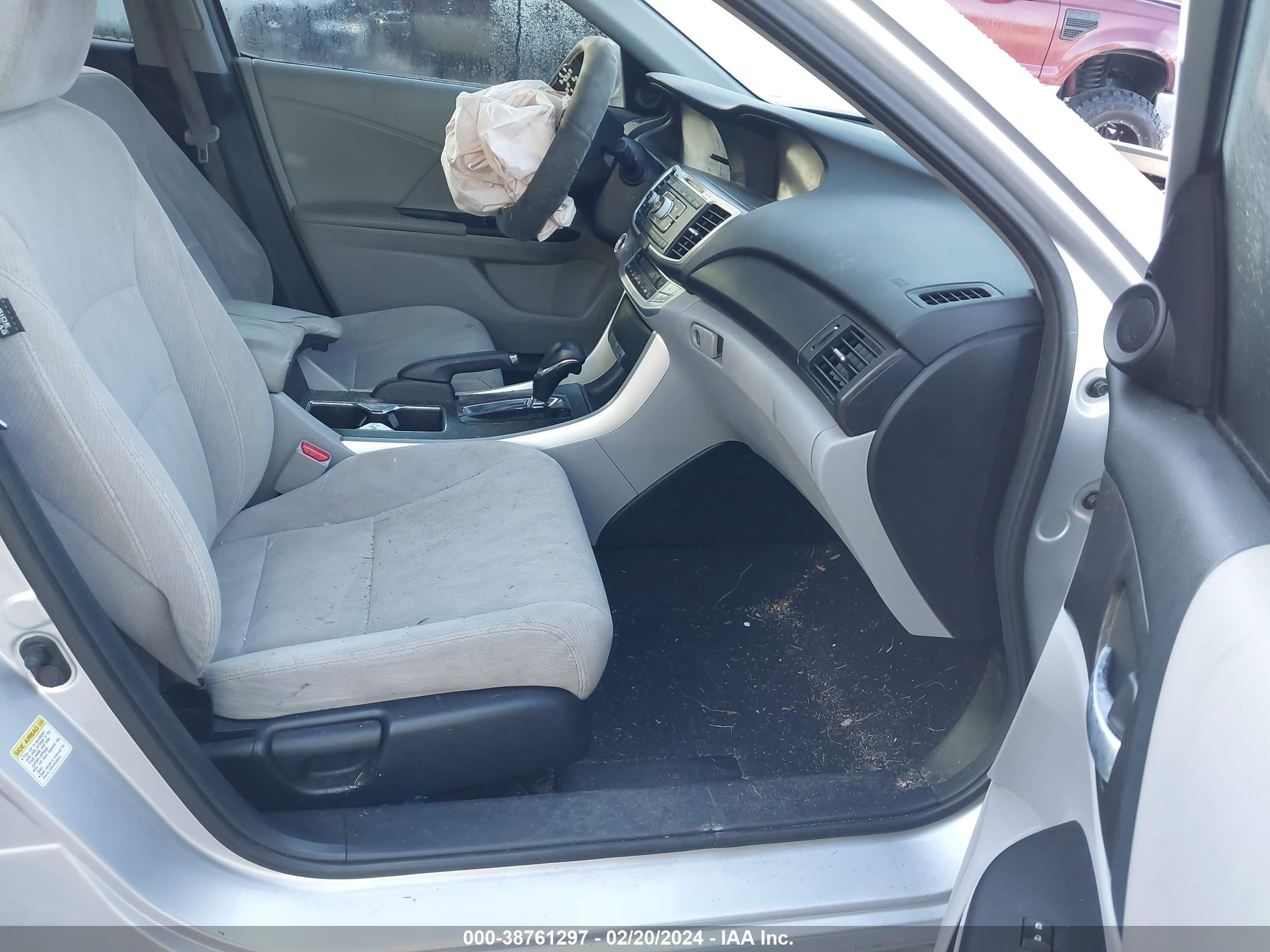 Photo 4 VIN: 1HGCR2F76EA148093 - HONDA ACCORD 