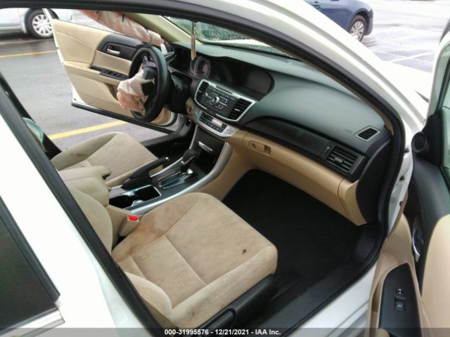 Photo 4 VIN: 1HGCR2F77FA165230 - HONDA ACCORD SEDAN 