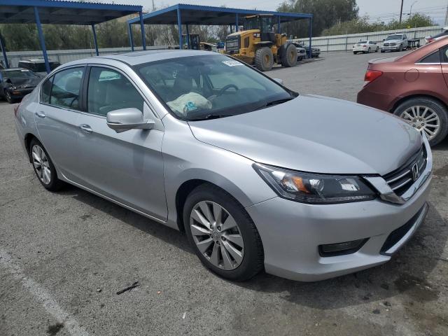 Photo 3 VIN: 1HGCR2F77FA186482 - HONDA ACCORD EX 