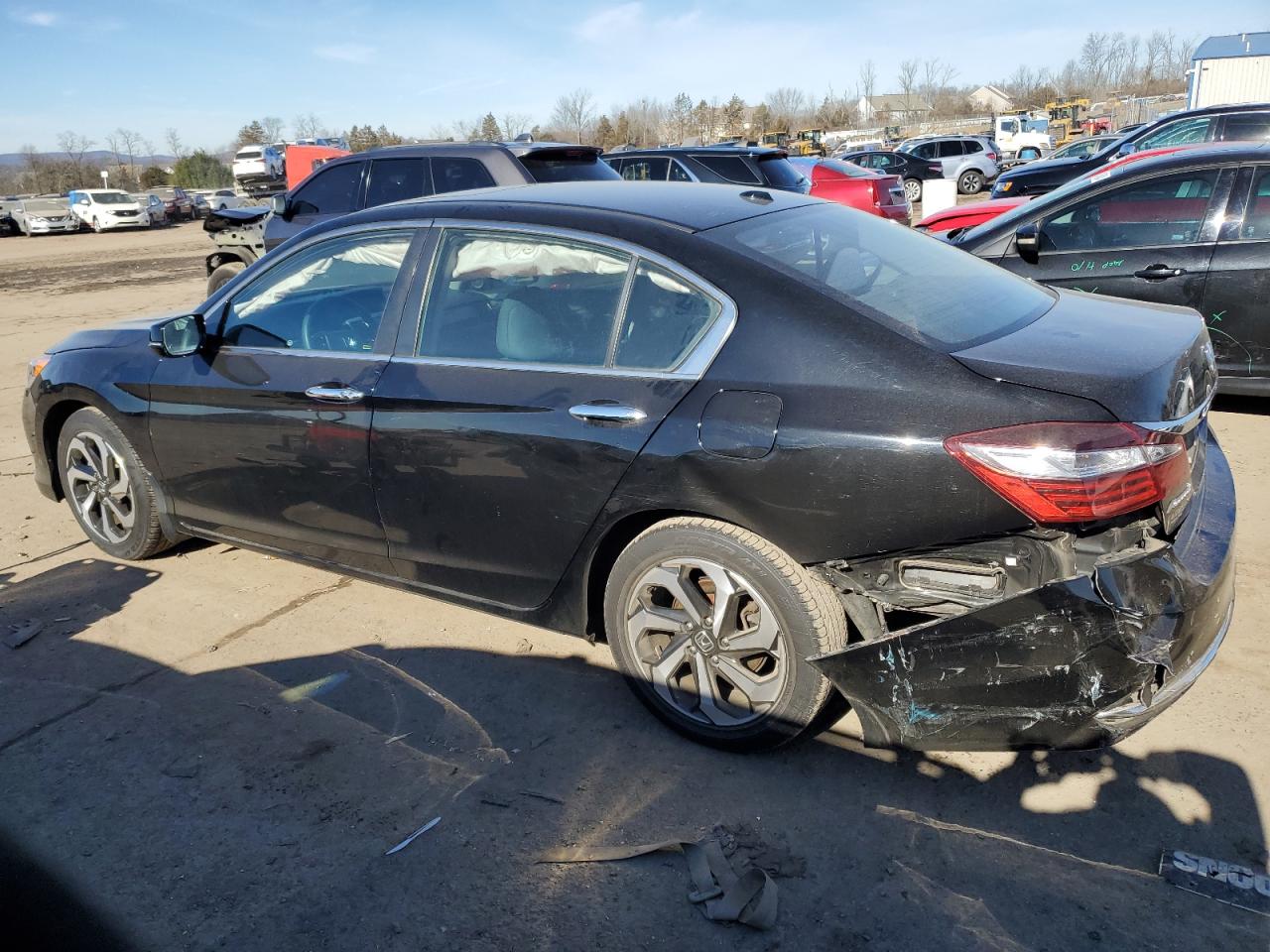 Photo 1 VIN: 1HGCR2F77GA048720 - HONDA ACCORD 