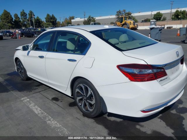 Photo 2 VIN: 1HGCR2F77GA111282 - HONDA ACCORD 