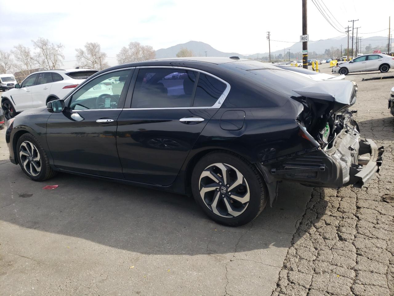 Photo 1 VIN: 1HGCR2F77GA112996 - HONDA ACCORD 