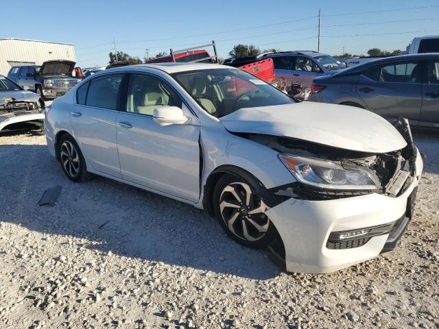 Photo 3 VIN: 1HGCR2F77GA208627 - HONDA ACCORD EX 