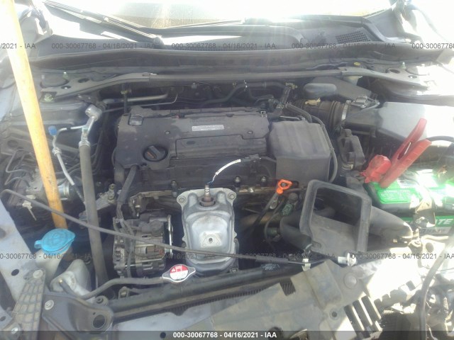 Photo 9 VIN: 1HGCR2F77HA002368 - HONDA ACCORD SEDAN 