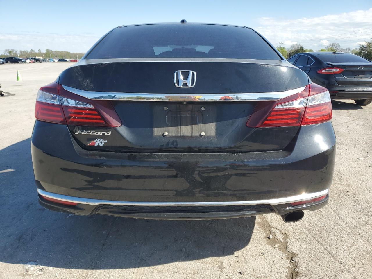 Photo 5 VIN: 1HGCR2F77HA087857 - HONDA ACCORD 