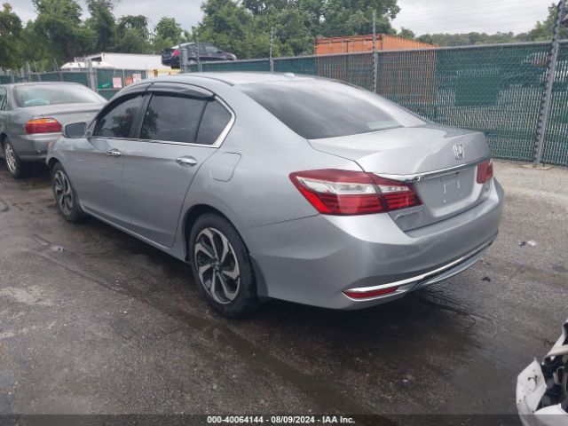 Photo 2 VIN: 1HGCR2F77HA252158 - HONDA ACCORD 