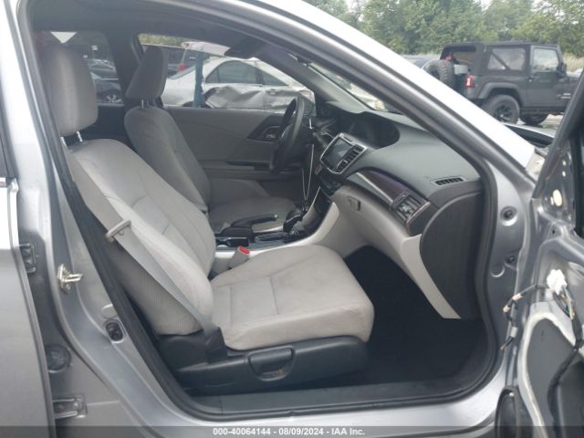 Photo 4 VIN: 1HGCR2F77HA252158 - HONDA ACCORD 