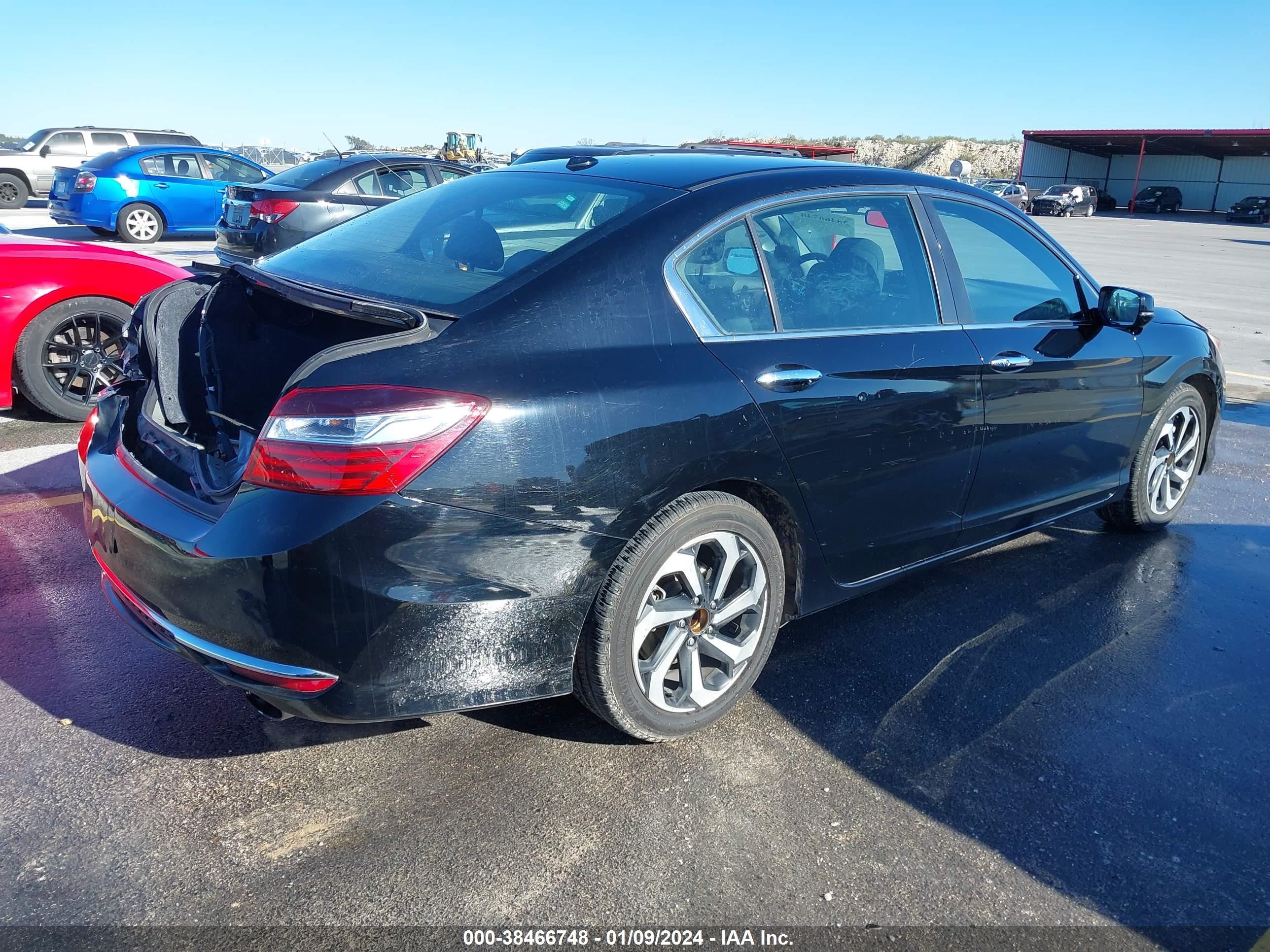 Photo 3 VIN: 1HGCR2F78GA240115 - HONDA ACCORD 