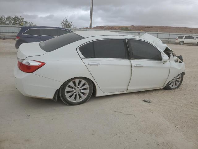 Photo 2 VIN: 1HGCR2F79FA012820 - HONDA ACCORD 