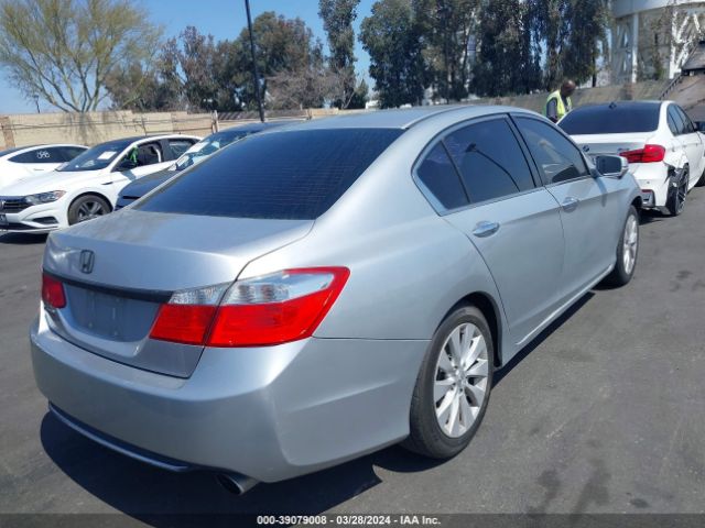 Photo 3 VIN: 1HGCR2F79FA153998 - HONDA ACCORD 