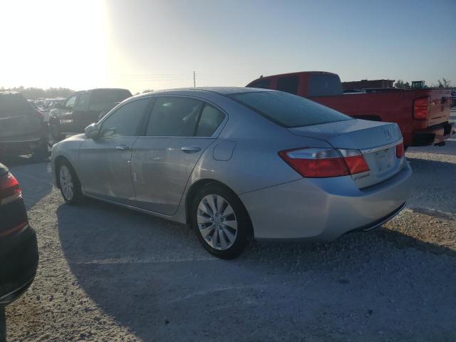 Photo 1 VIN: 1HGCR2F79FA164001 - HONDA ACCORD EX 