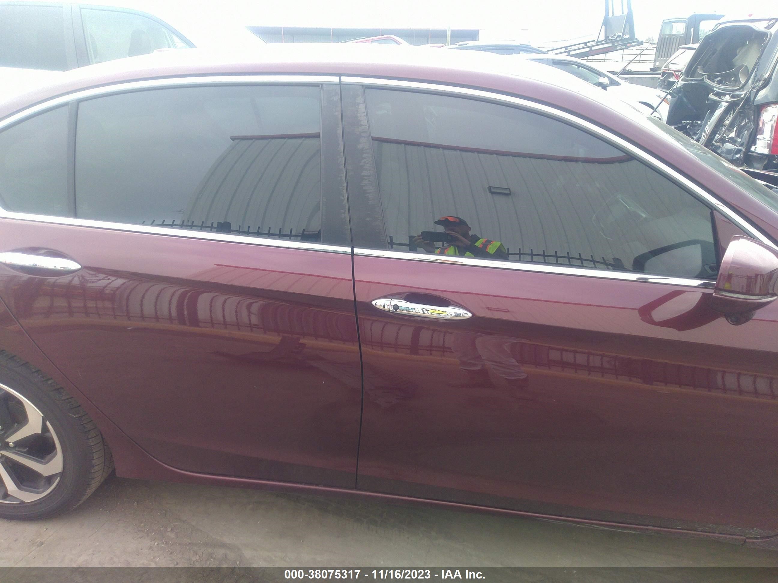 Photo 13 VIN: 1HGCR2F79GA163609 - HONDA ACCORD 