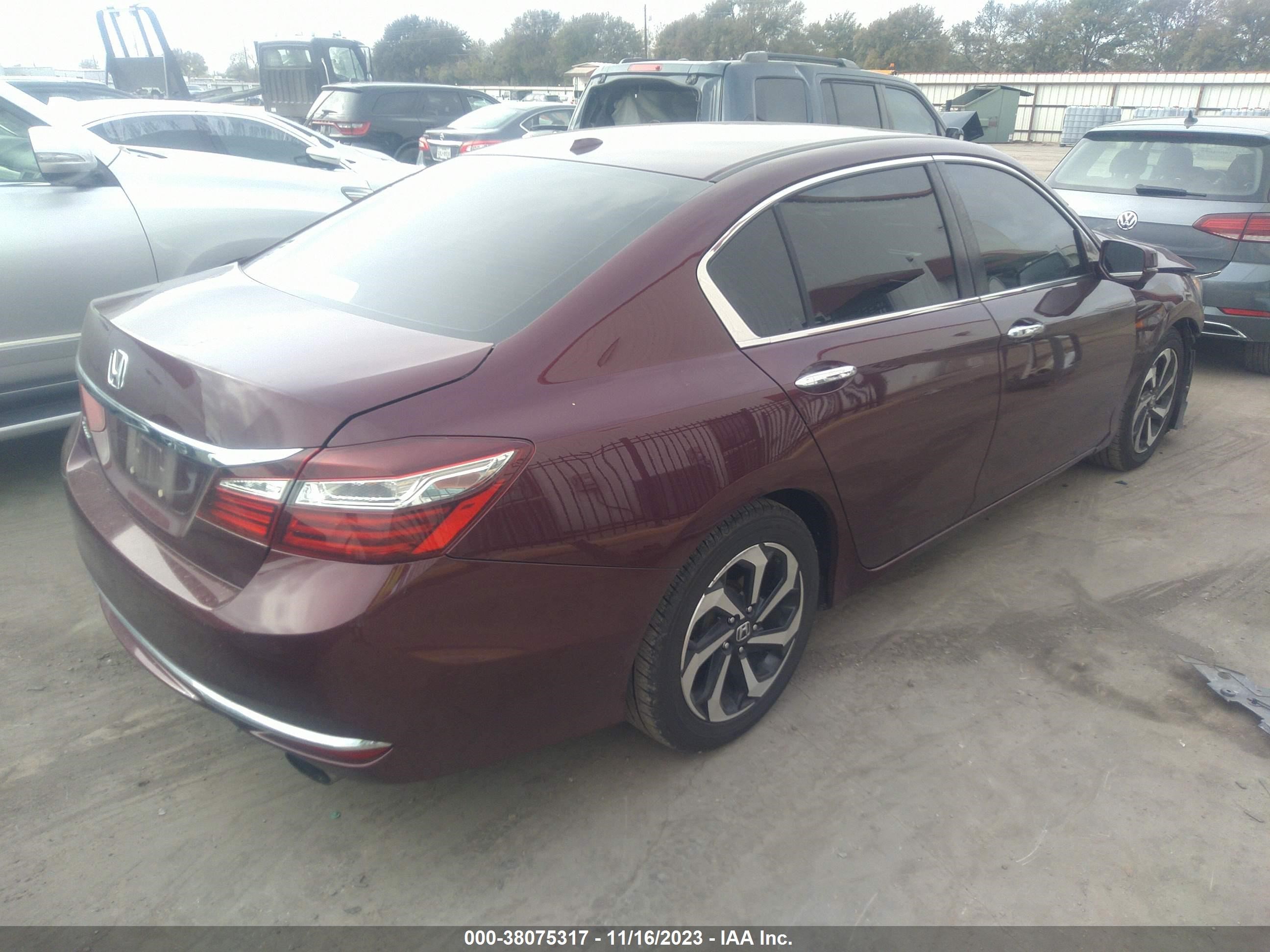 Photo 3 VIN: 1HGCR2F79GA163609 - HONDA ACCORD 