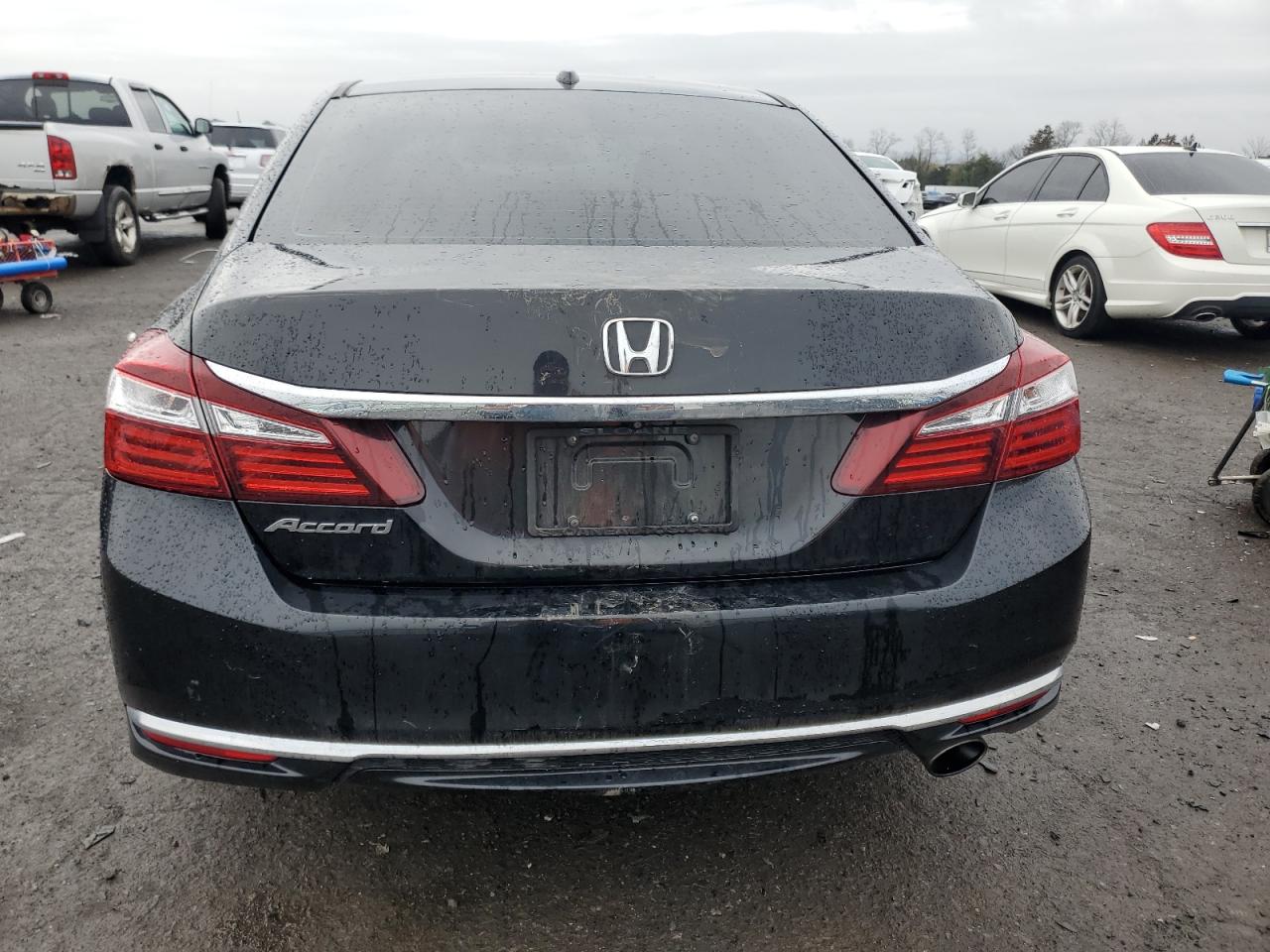 Photo 5 VIN: 1HGCR2F79HA217637 - HONDA ACCORD 