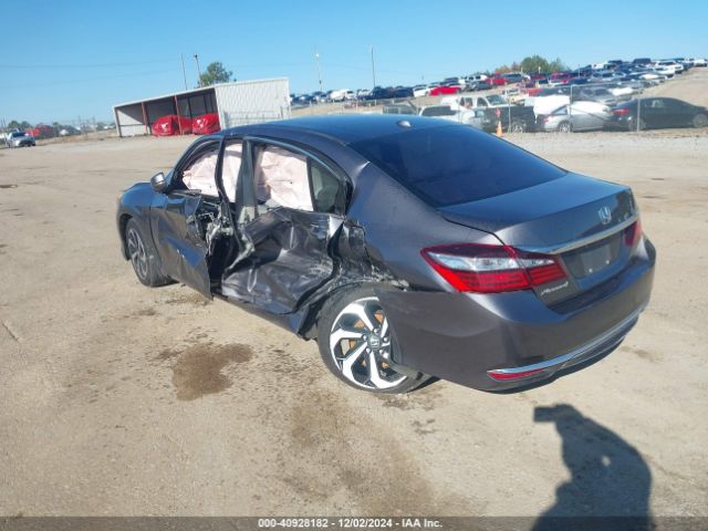 Photo 2 VIN: 1HGCR2F79HA303868 - HONDA ACCORD 