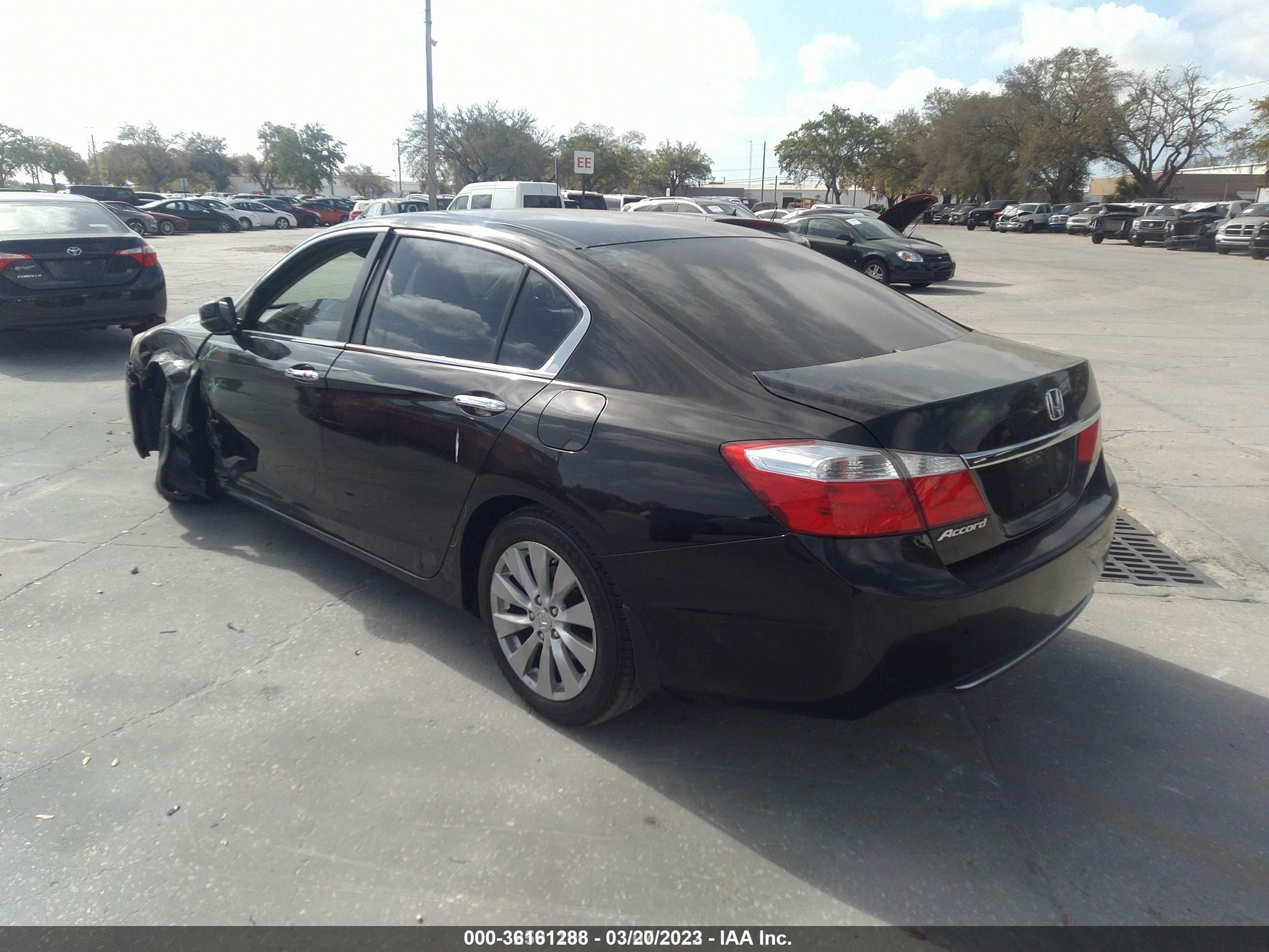 Photo 2 VIN: 1HGCR2F7XDA049534 - HONDA ACCORD 