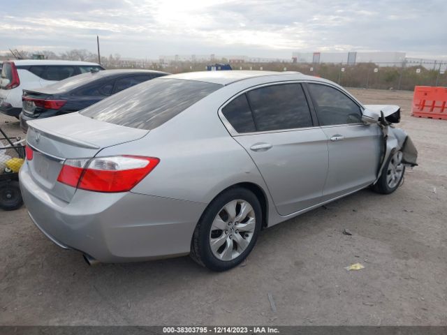 Photo 3 VIN: 1HGCR2F7XDA066611 - HONDA ACCORD 